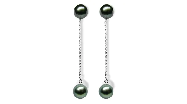 Tarita a Black Tahitian Cultured Pearl Earring