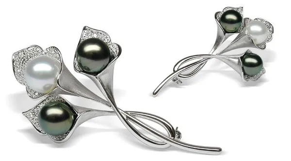 Zinnia Multicolor South Sea Pearl Brooch