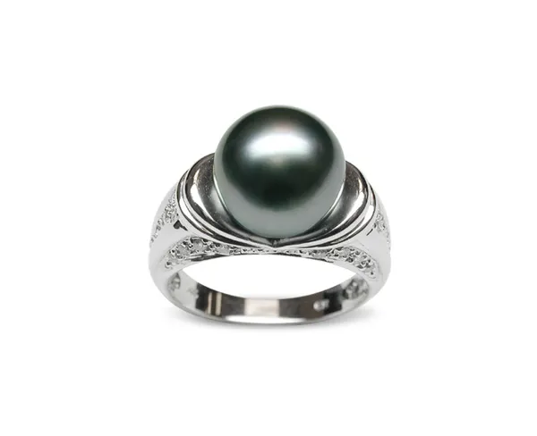 Inanna a Black Tahitian Cultured Pearl Ring