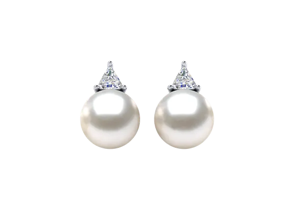 Diana a Japanese Akoya Cultured Pearl Earring