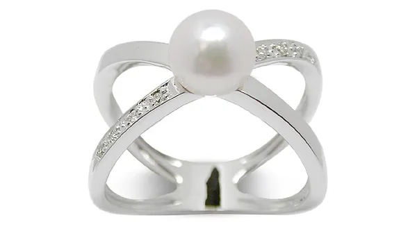 Cosmos a Japanese Akoya Cultured Pearl Ring