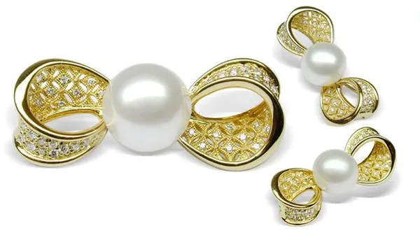 Ellette White South Sea Pearl Brooch
