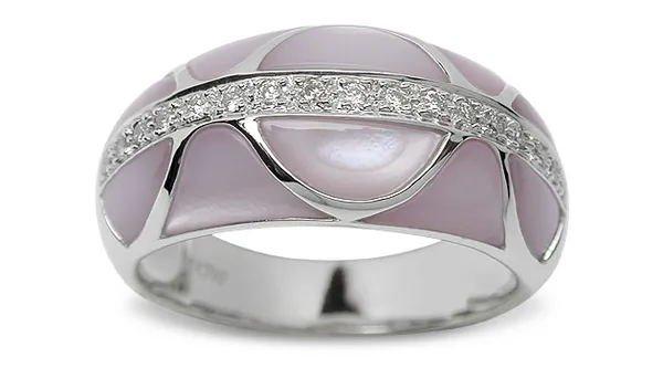 SOLD - Mermaid a Mother of Pearl Ring