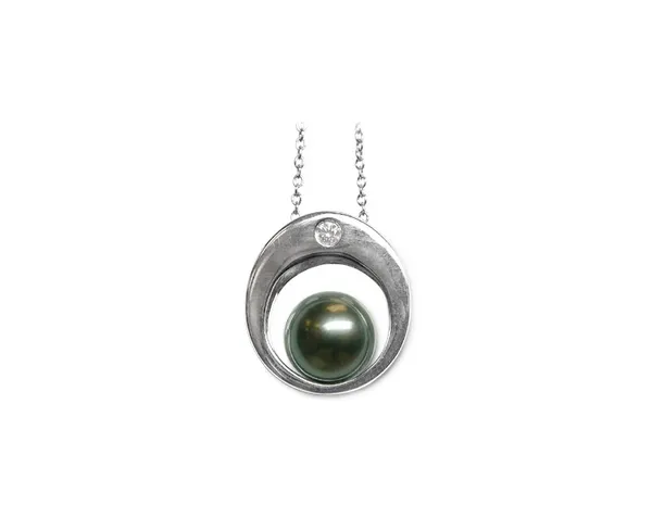 Osiris a Black Tahitian Cultured Pearl Pendant