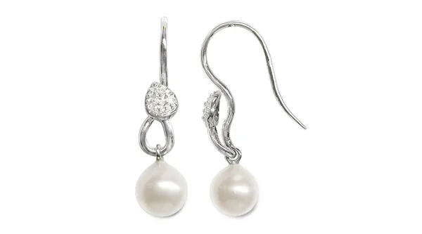 Ivy a Japanese Akoya Cultured Pearl Earring