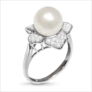 Daffodil White South Sea Pearl Ring