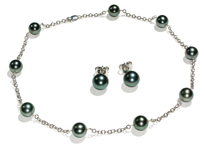 8 x 8.5mm Black Tahitian Cultured Pearl Tin Cup Necklace
