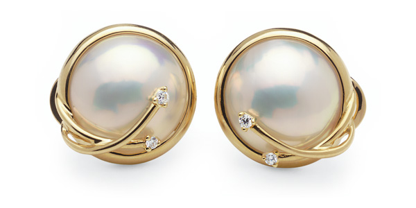 Comet a Mabe Cultured Pearl Earring