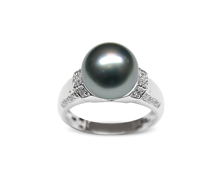 Feronia a Black Tahitian Cultured Pearl Ring