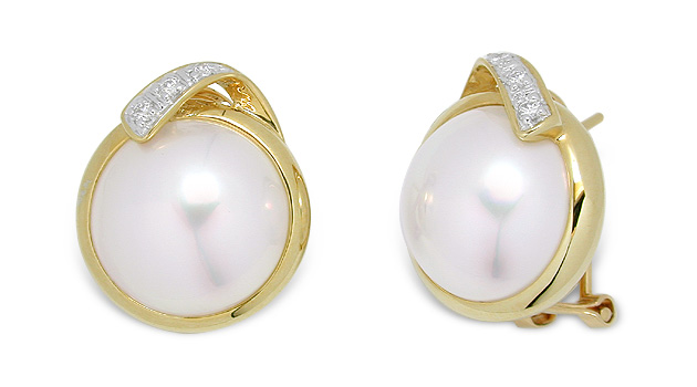 Mabe Pearl and Diamond Earring set in 14K Yellow Gold
